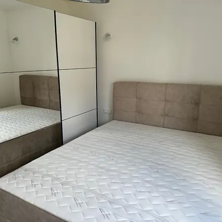 Flo-rida 2 Apartment Podstrana